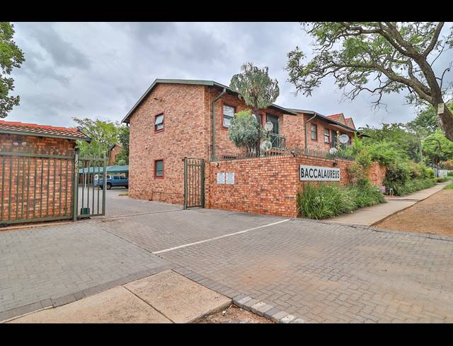 2 BEDROOM APARTMENT FOR SALE IN HATFIELD